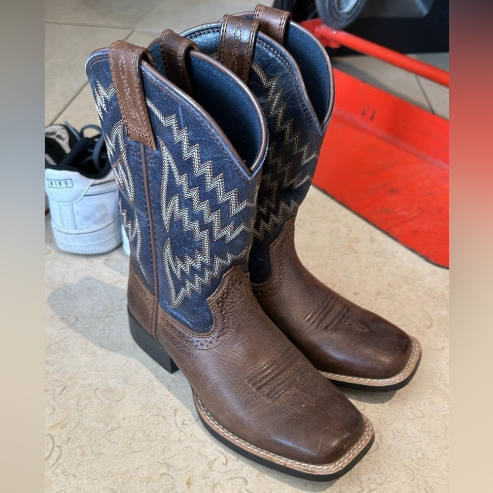 Kids boots Ariat